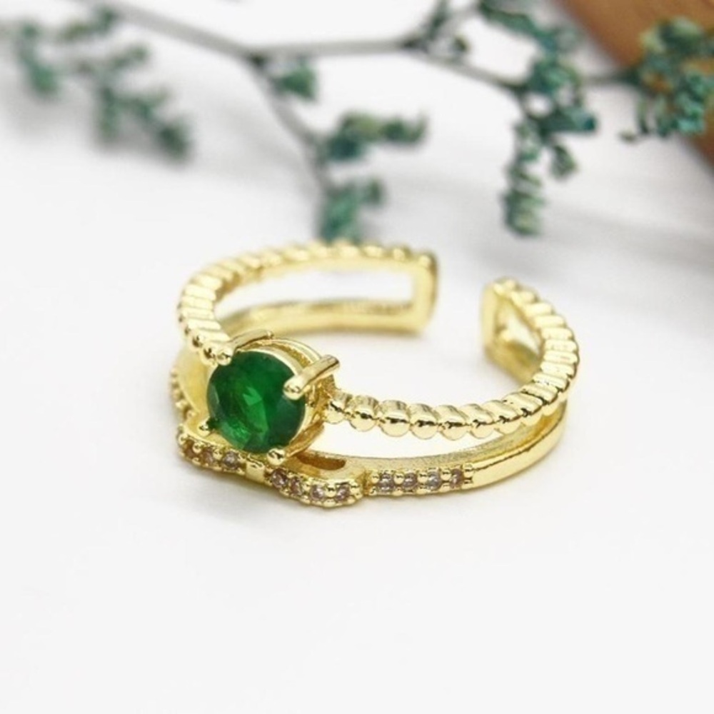 Gold Ring with Emerald Accent